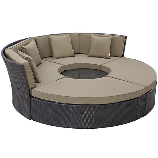 CONVENE CIRCULAR OUTDOOR PATIO DAYBED SET IN ESPRESSO MOCHA - onePage